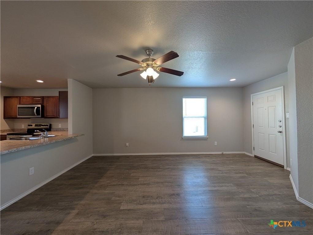 244 Stevens Smt - Photo 7 of 28