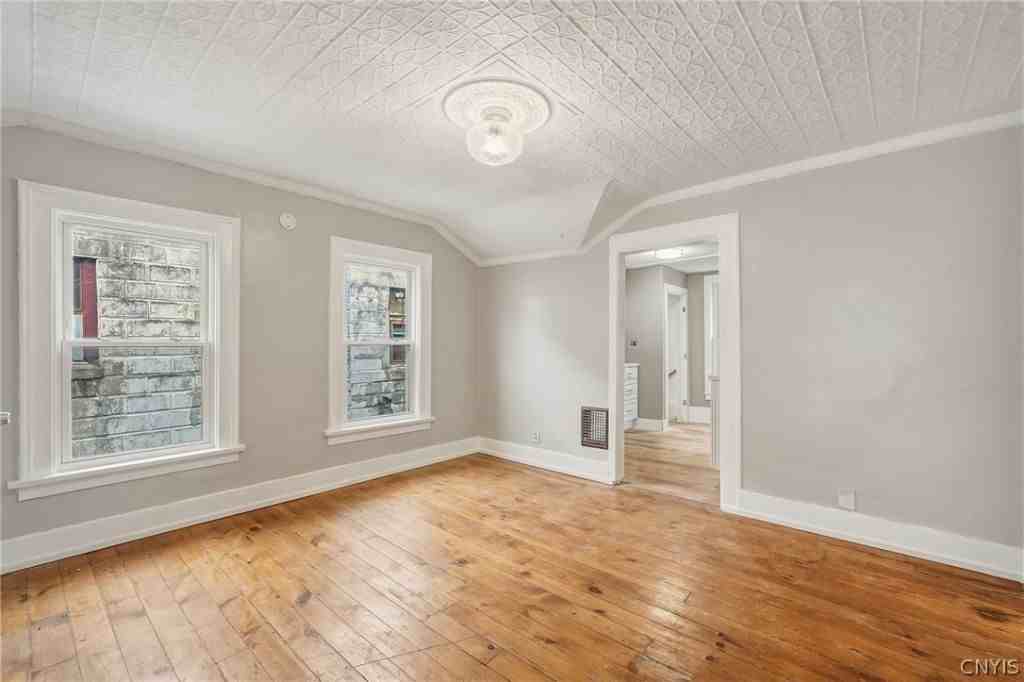 113 Grumbach Ave - Photo 4 of 23