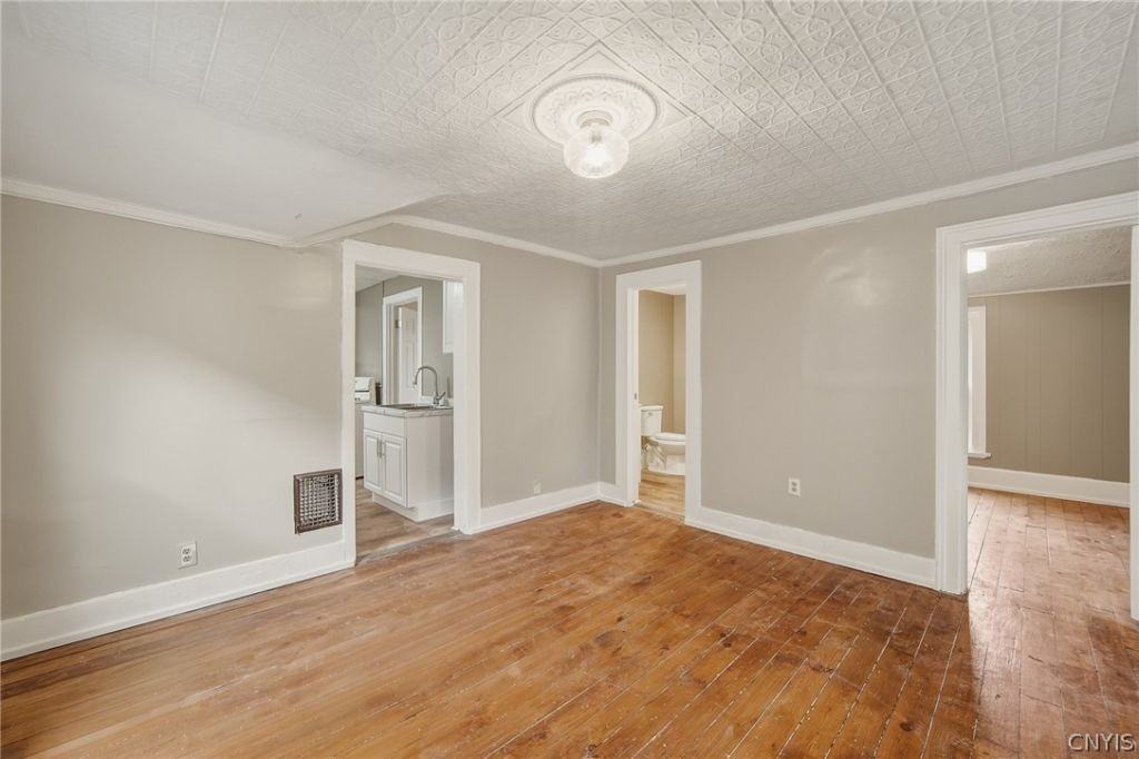 113 Grumbach Ave - Photo 6 of 23