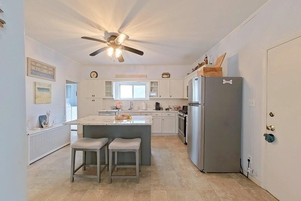 36 Dixon St - Photo 3 of 34