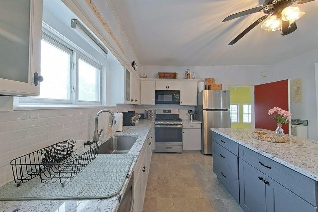 36 Dixon St - Photo 5 of 34