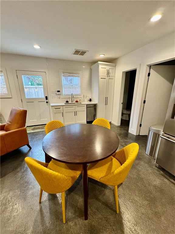 542 9th St ##A - Photo 6 of 17