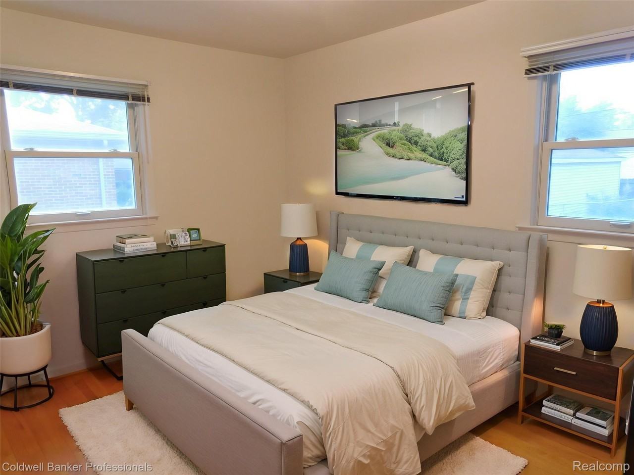 1527 Hazel St - Photo 6 of 20