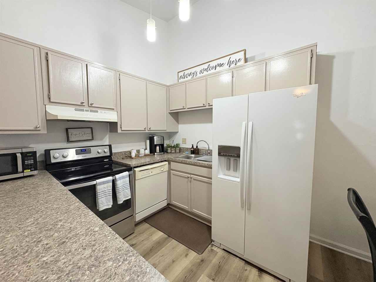 2073 Continental Ave - Photo 7 of 15