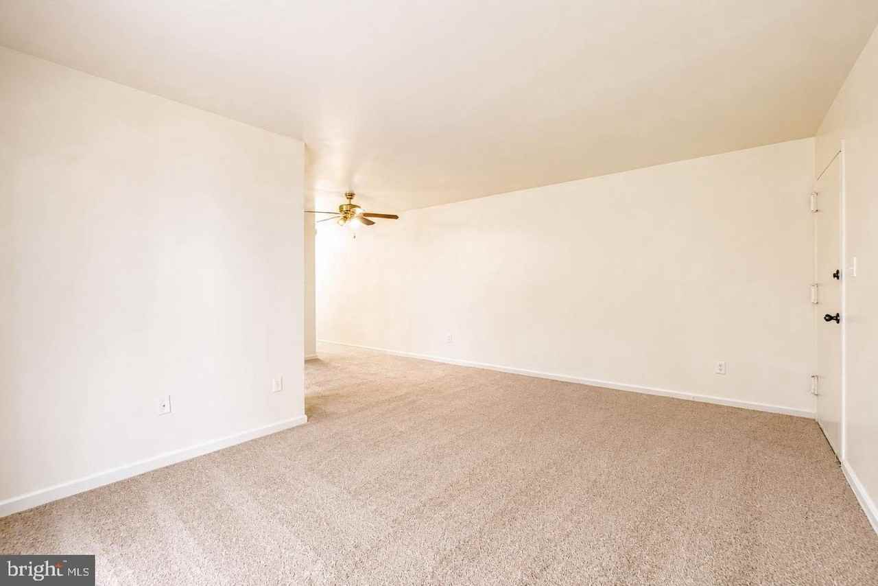 4925 Quarles St Ne #203 - Photo 5 of 21