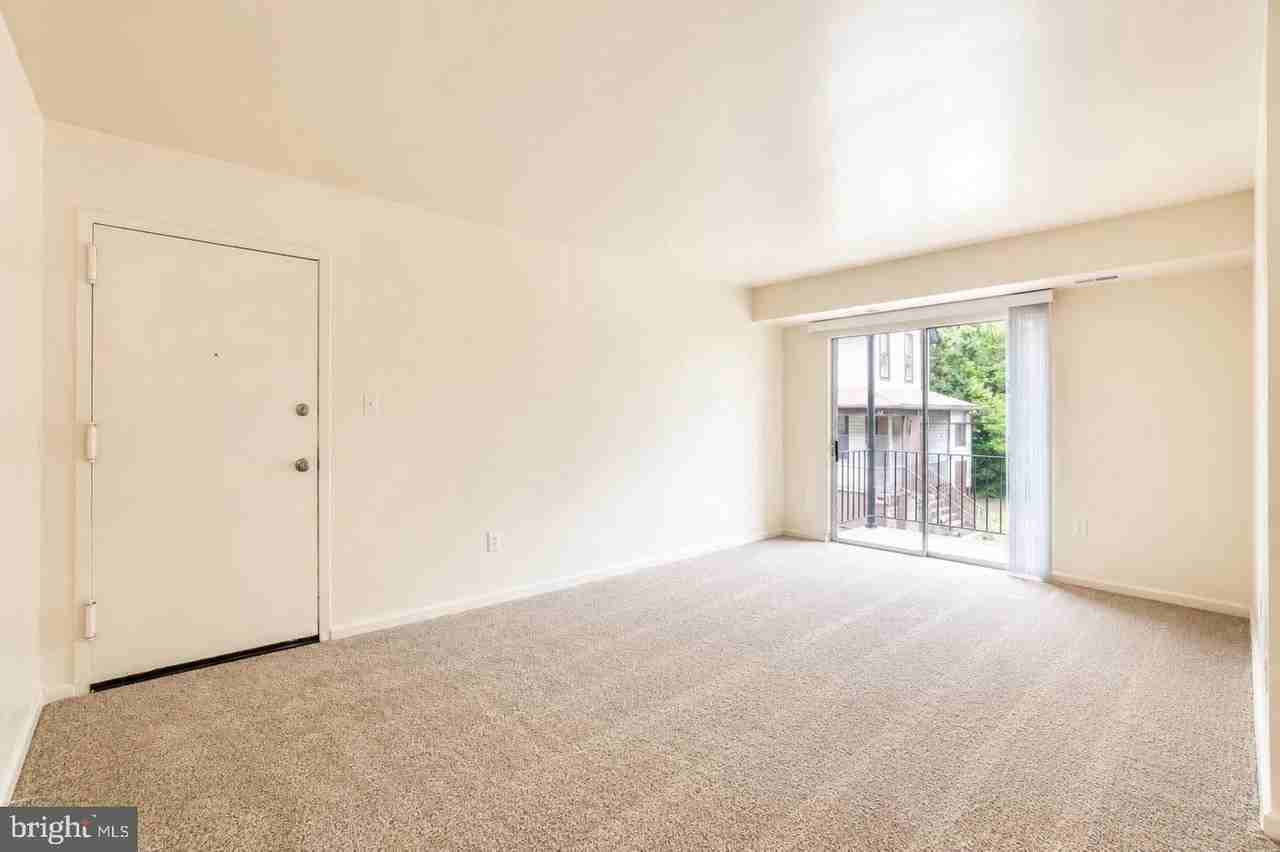 4925 Quarles St Ne #203 - Photo 7 of 21