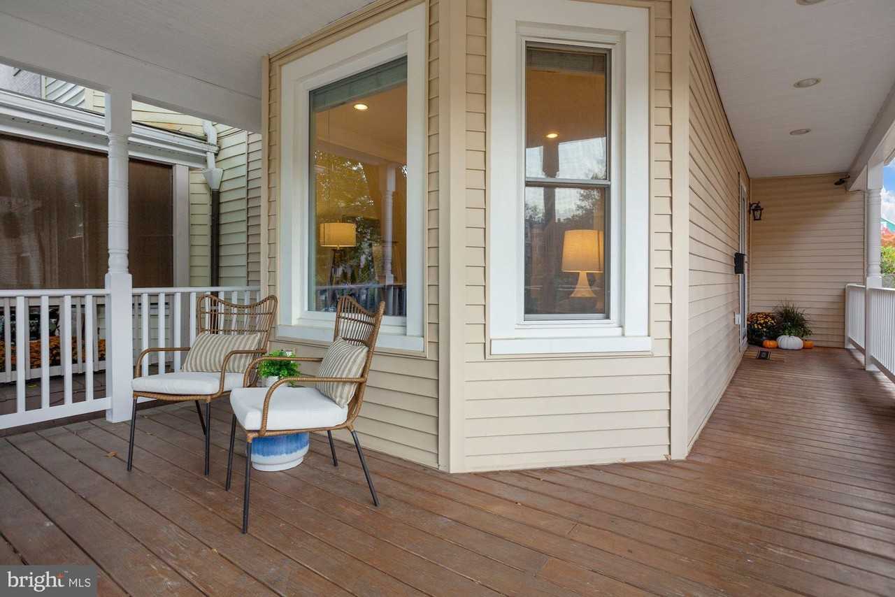 215 T St Ne - Photo 2 of 30
