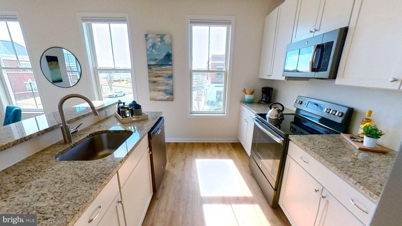 801 Mapleton Ave #1 - Photo 3 of 12