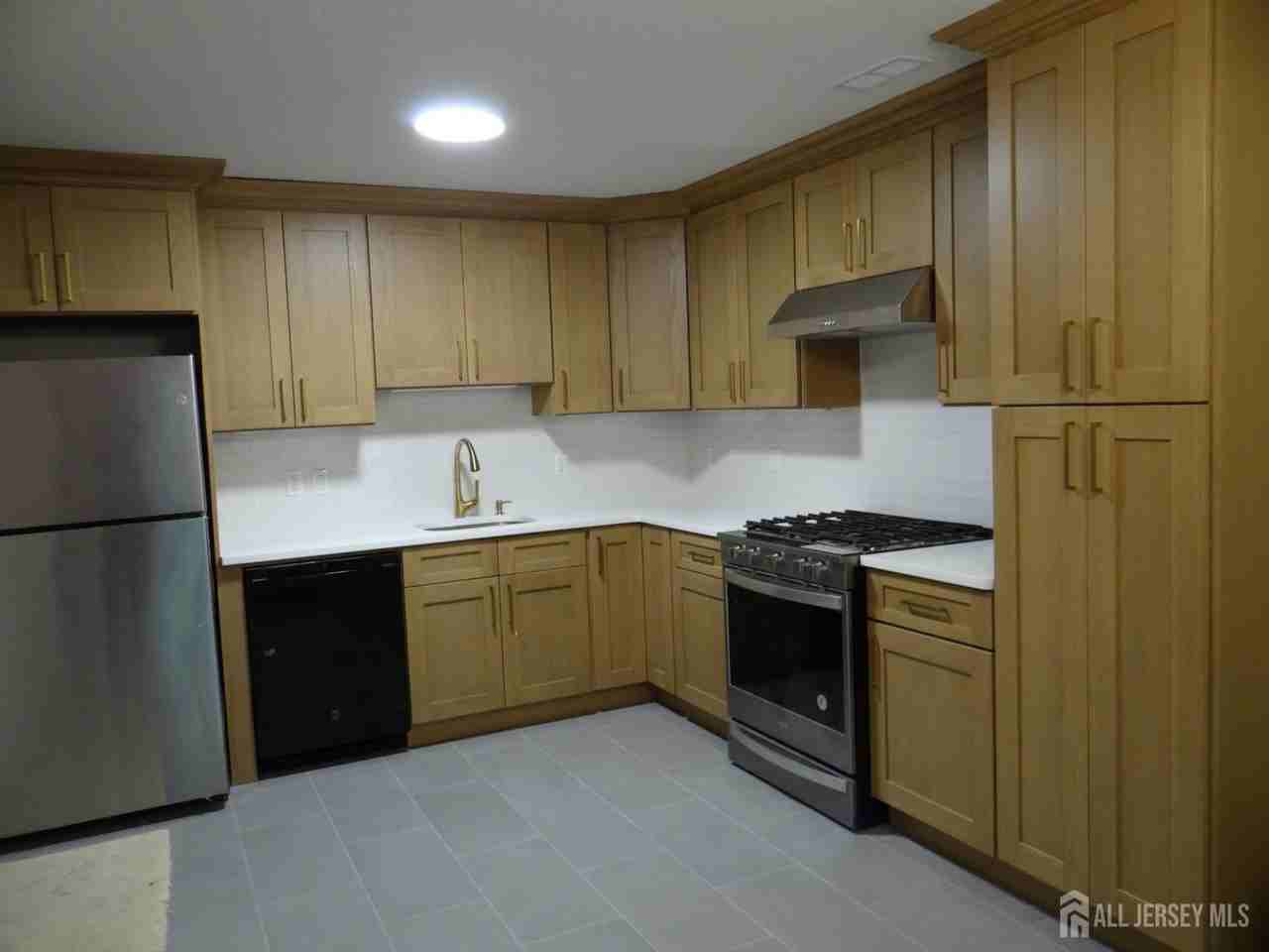 129 Prestwick Way - Photo 3 of 15