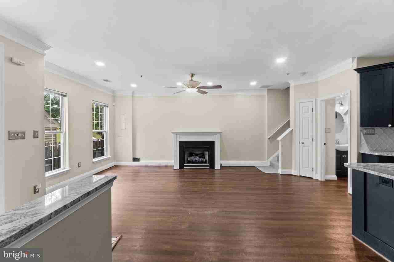 8604 Provance Pl - Photo 6 of 20