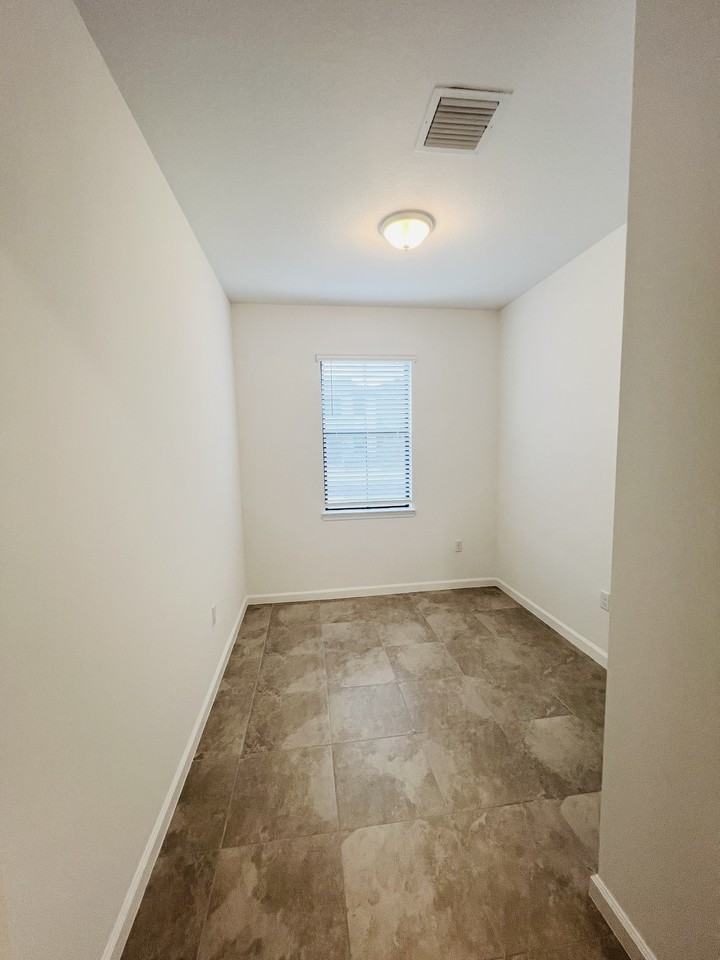 4190 Efendi Dr - Photo 7 of 50