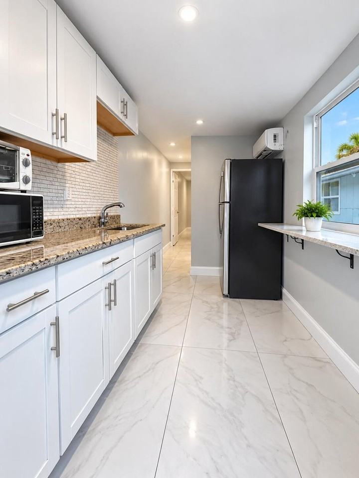 115 Walker Ave - Photo 3 of 9