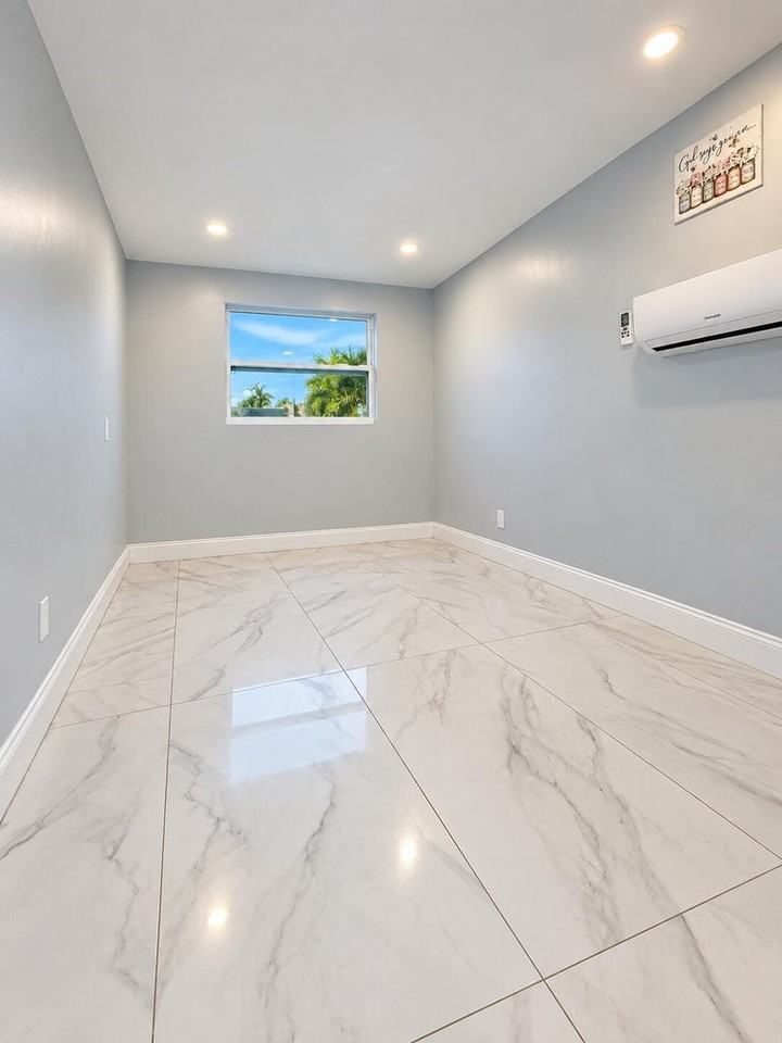 115 Walker Ave - Photo 7 of 9
