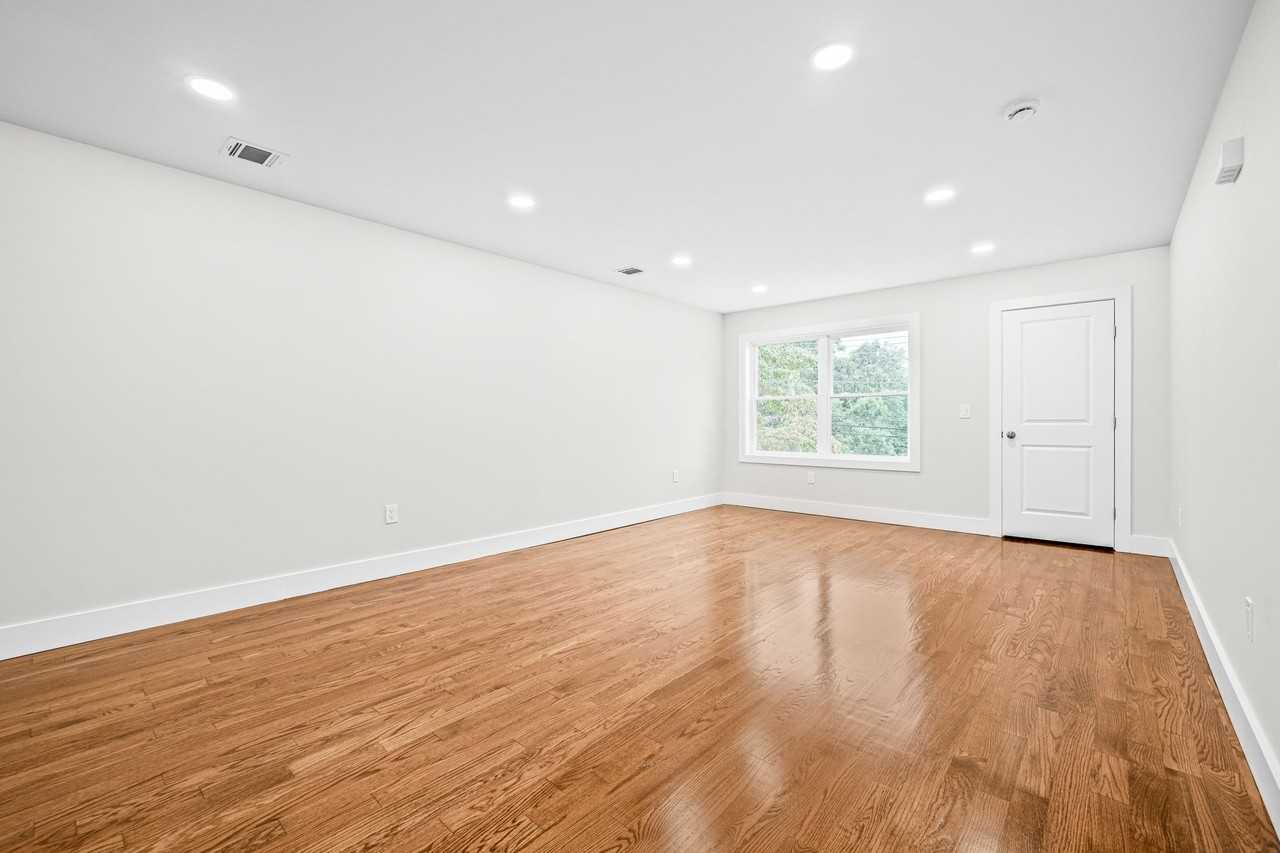 83 Harrison Ave - Photo 3 of 14