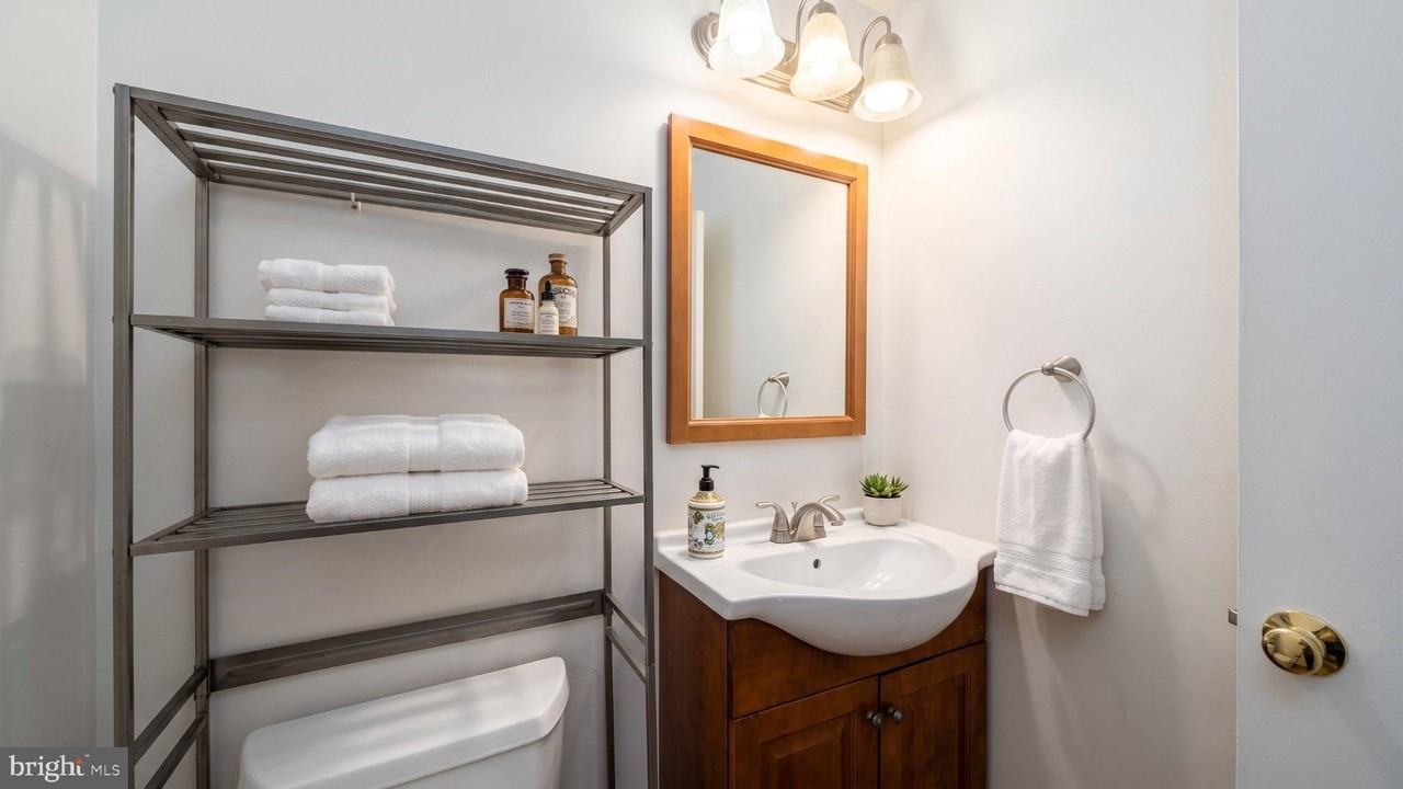12140 Bentridge Pl - Photo 6 of 16