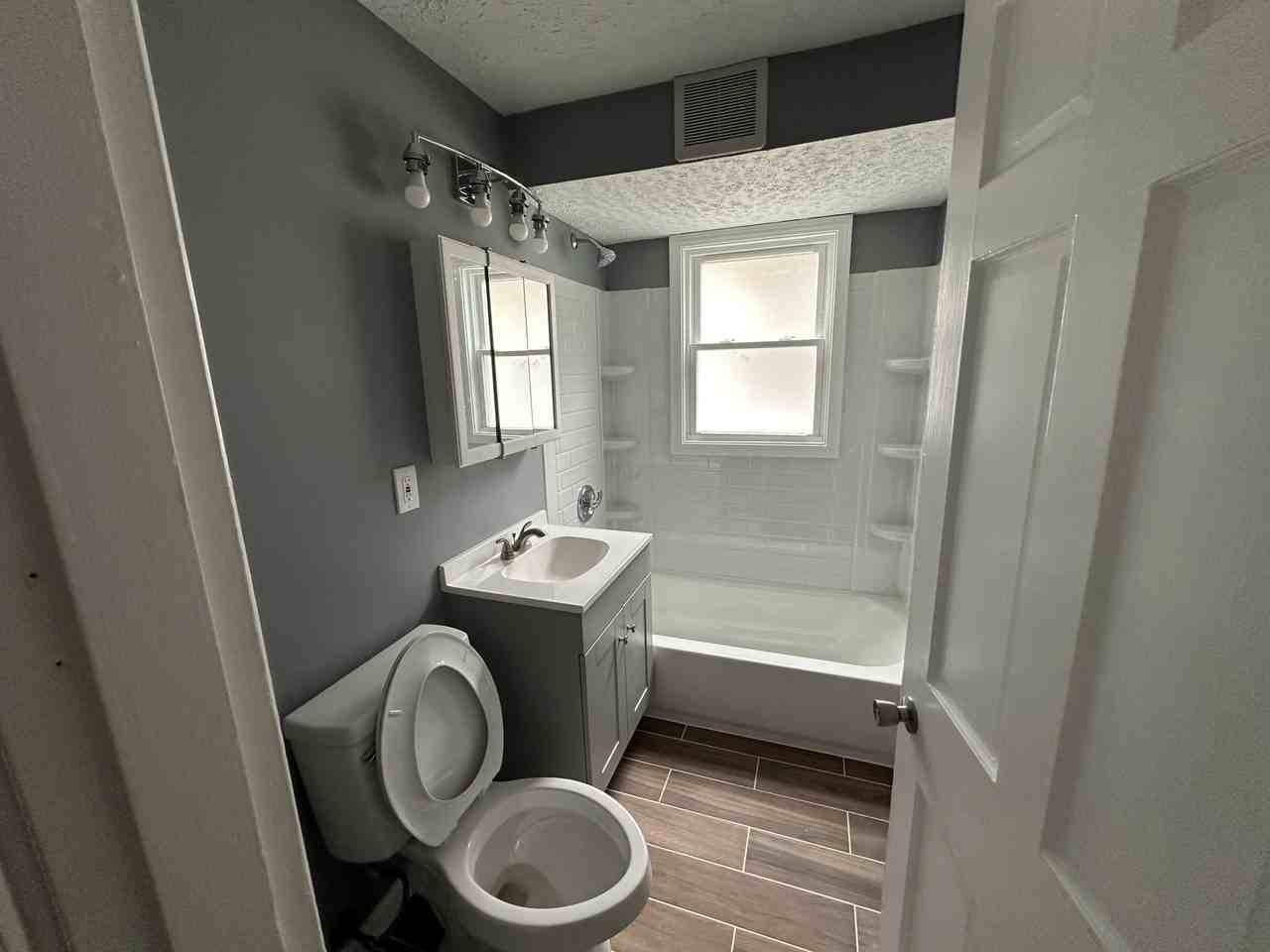 15 Edith St #1 - Photo 4 of 9
