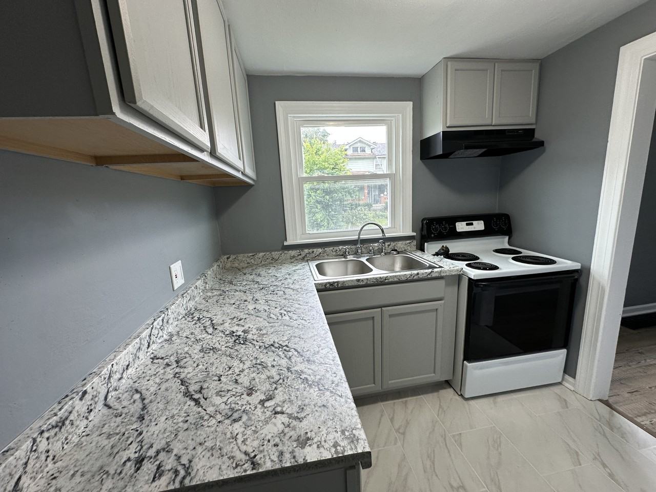 15 Edith St #1 - Photo 6 of 9