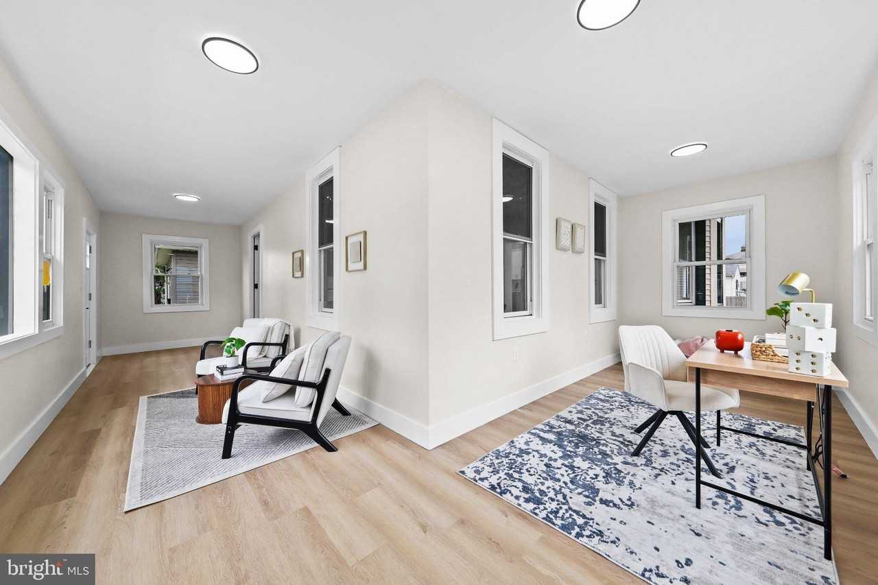 505 Newton Ave - Photo 3 of 35