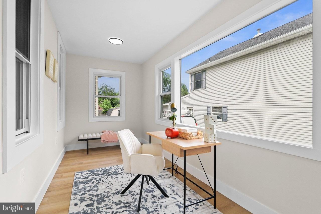 505 Newton Ave - Photo 4 of 35