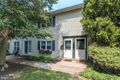 704 Yardley Cmns - Photo 1 of 1