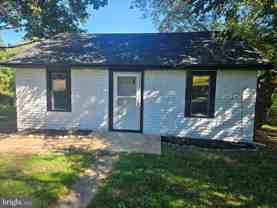 1099 E Kings Hwy - Photo 1 of 1