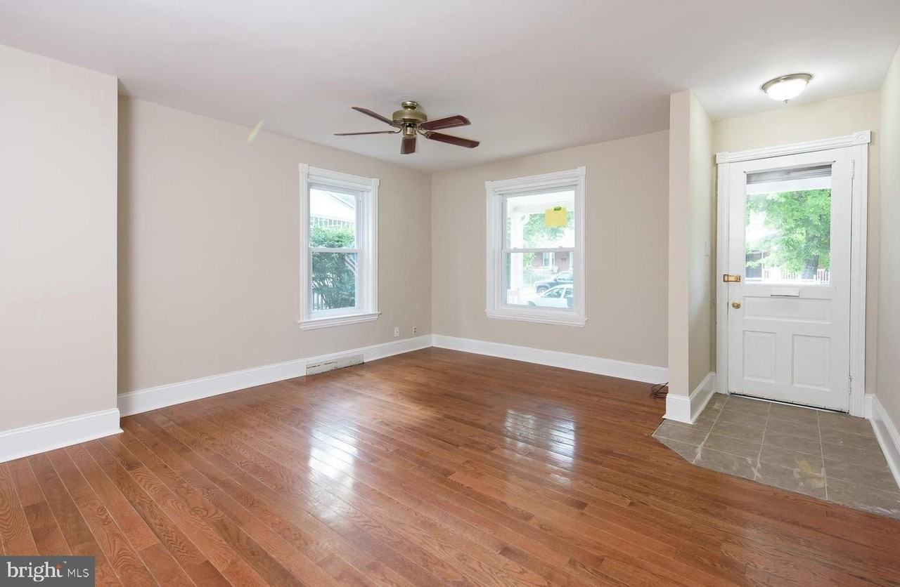 214 Highland Ave - Photo 3 of 25