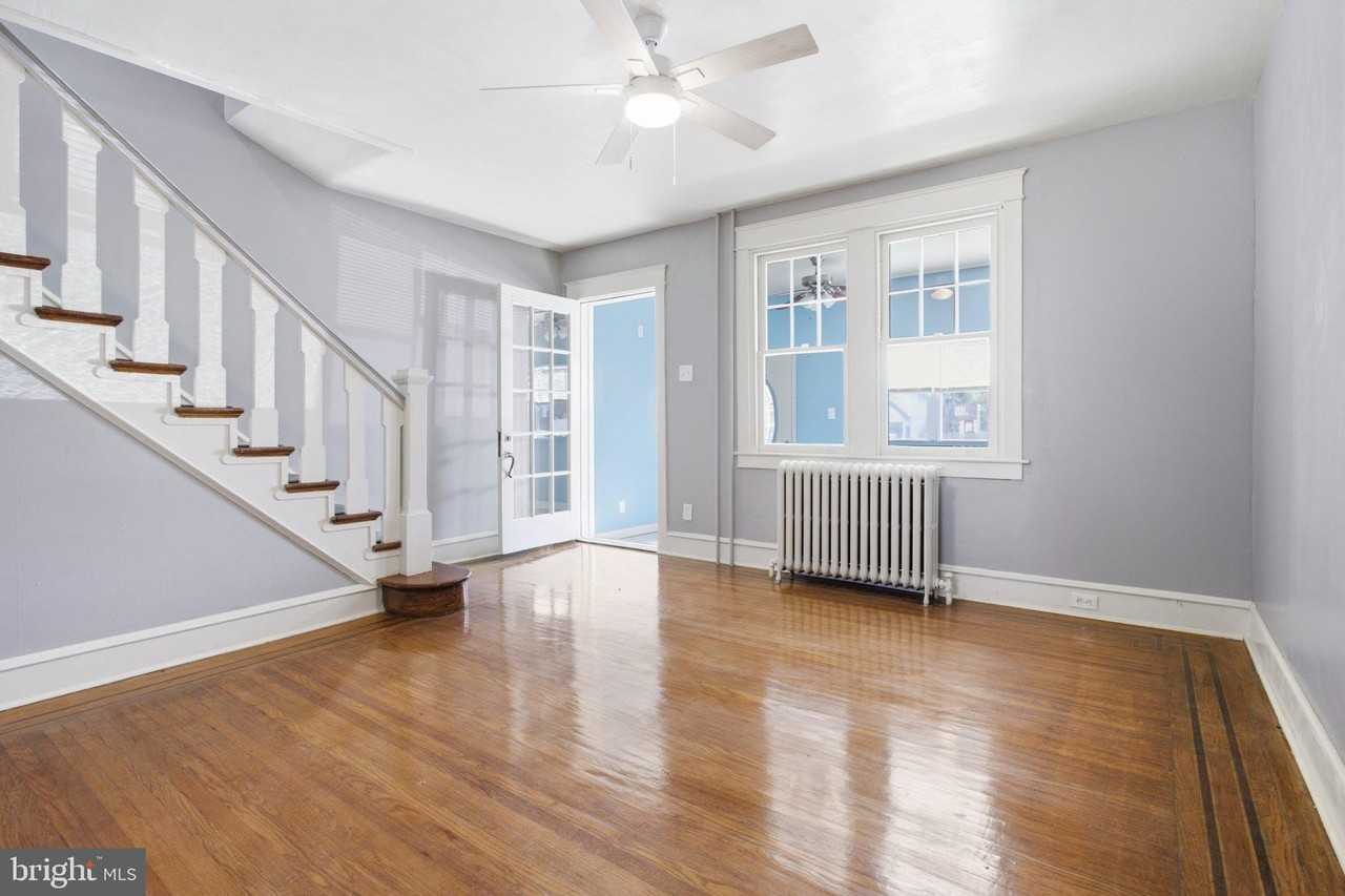 320 Highland Ave - Photo 5 of 24