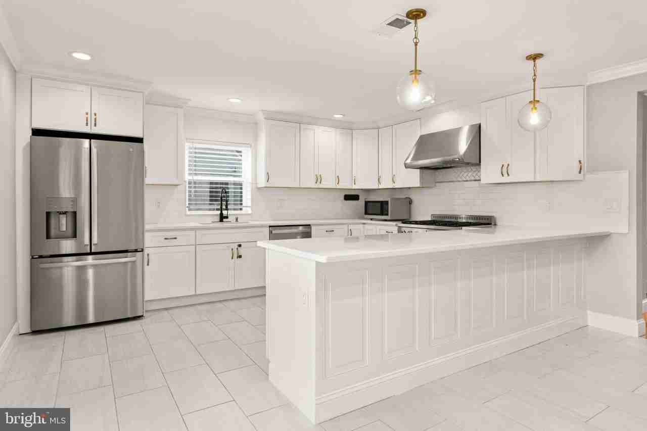143 Trent Rd - Photo 4 of 38