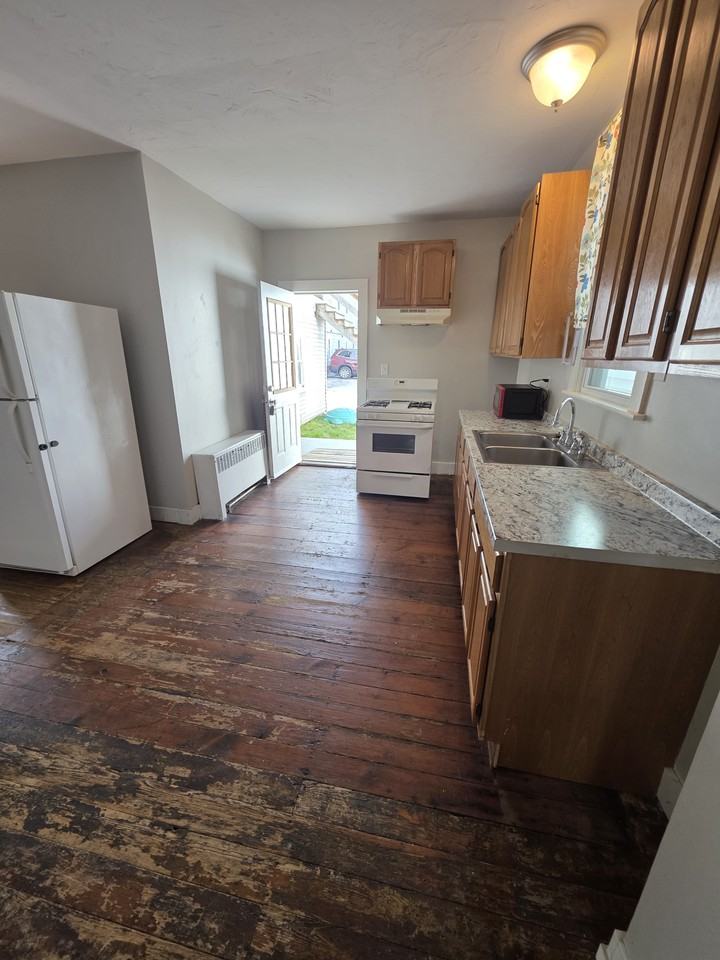 207 York Street - Photo 2 of 17