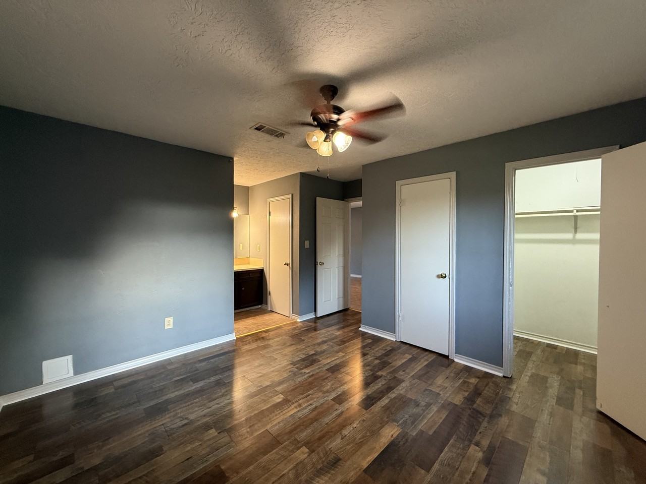 104 S 5th St - Photo 3 of 9