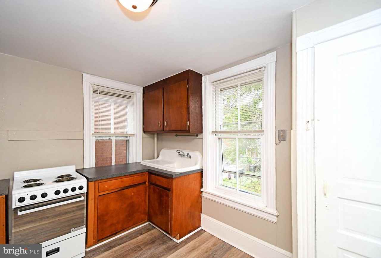 316 Lincoln Ave - Photo 6 of 24