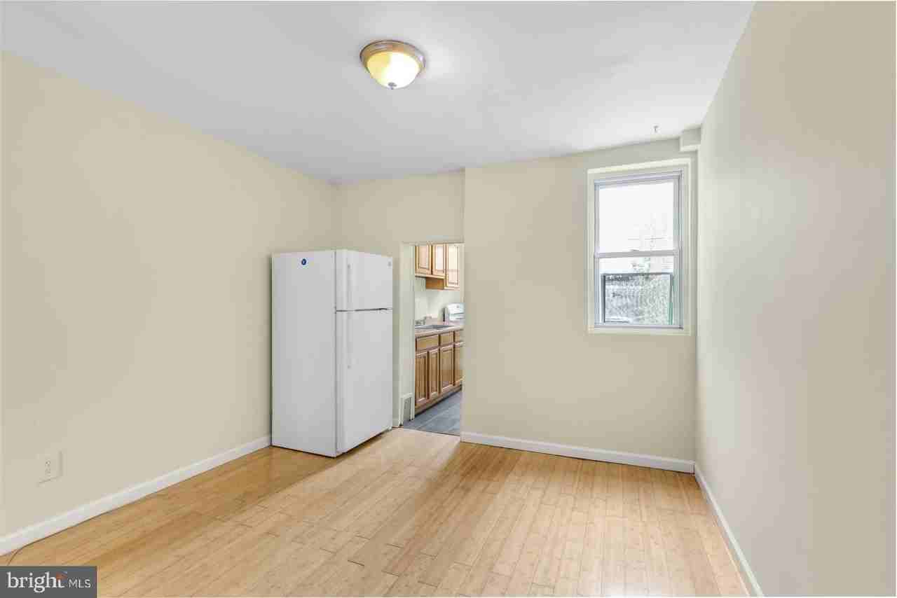 2033 E Letterly St - Photo 6 of 21