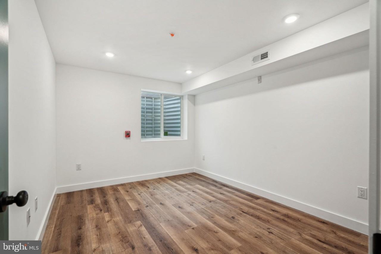 2632 N 11th St #2 - Photo 4 of 16