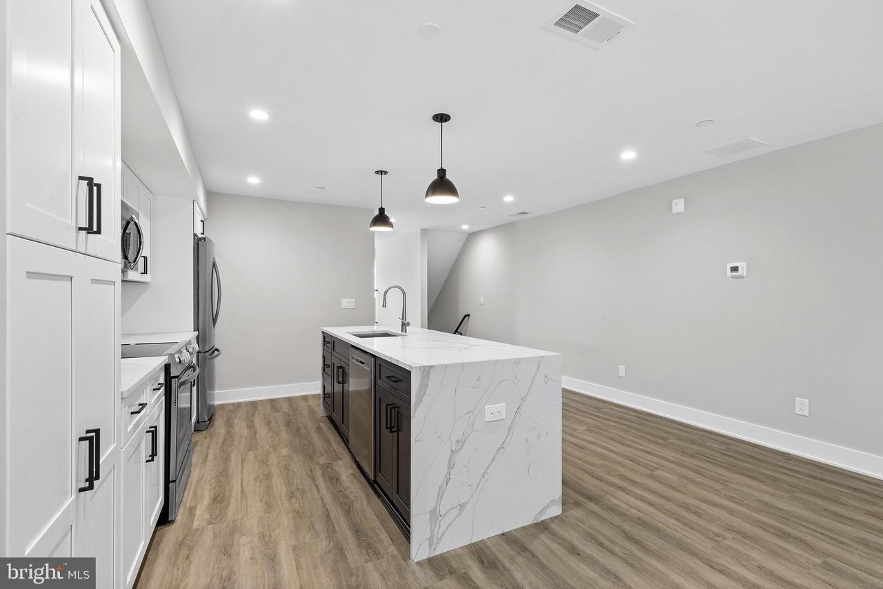 2144 Lombard St - Photo 7 of 20
