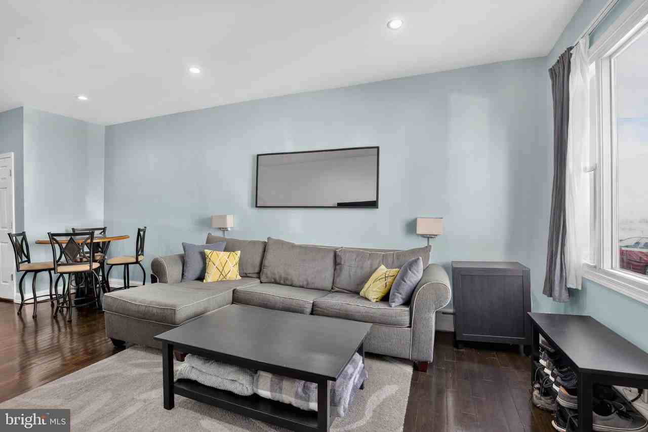 636 Wilder St - Photo 2 of 28