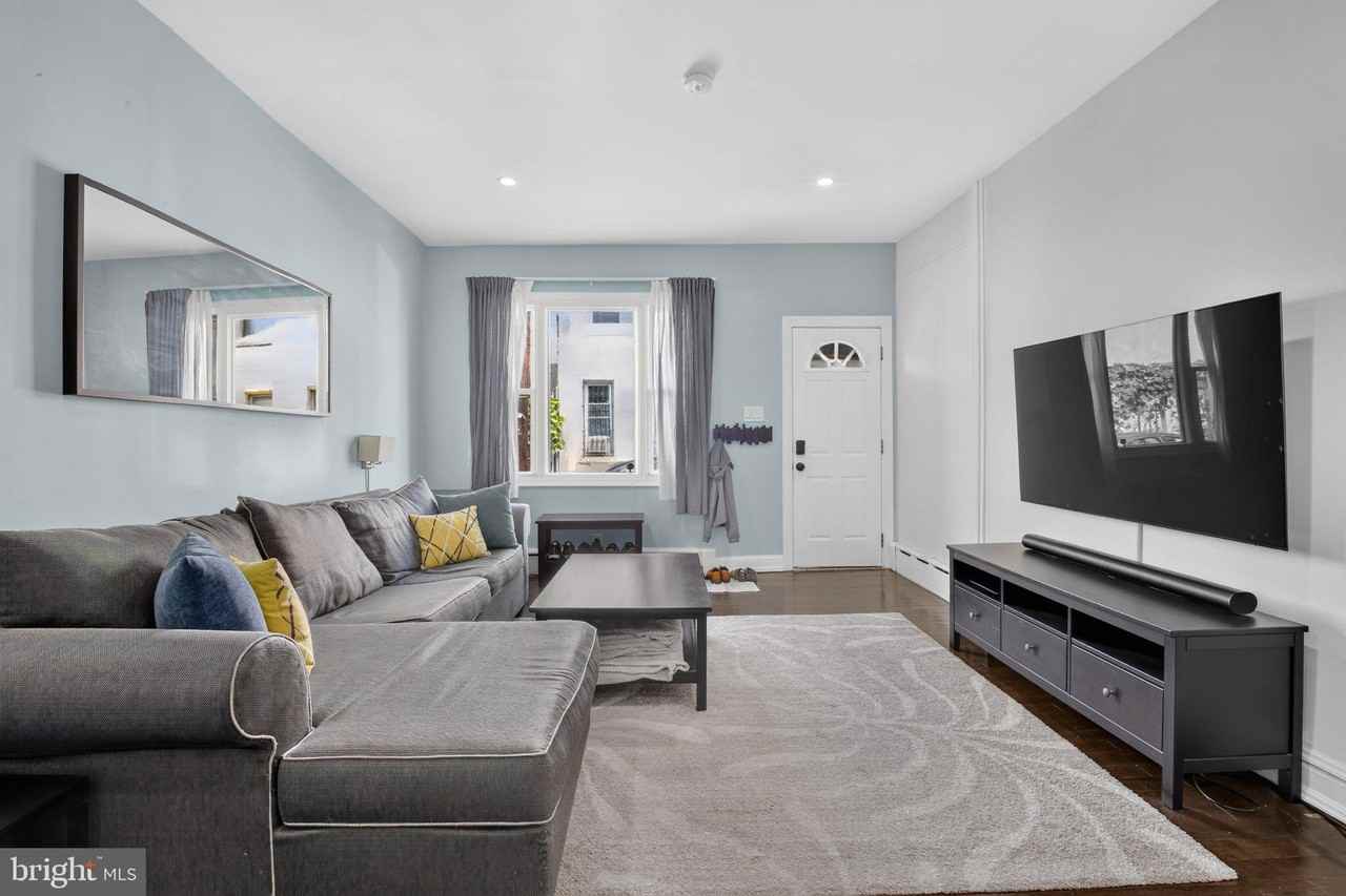636 Wilder St - Photo 3 of 28