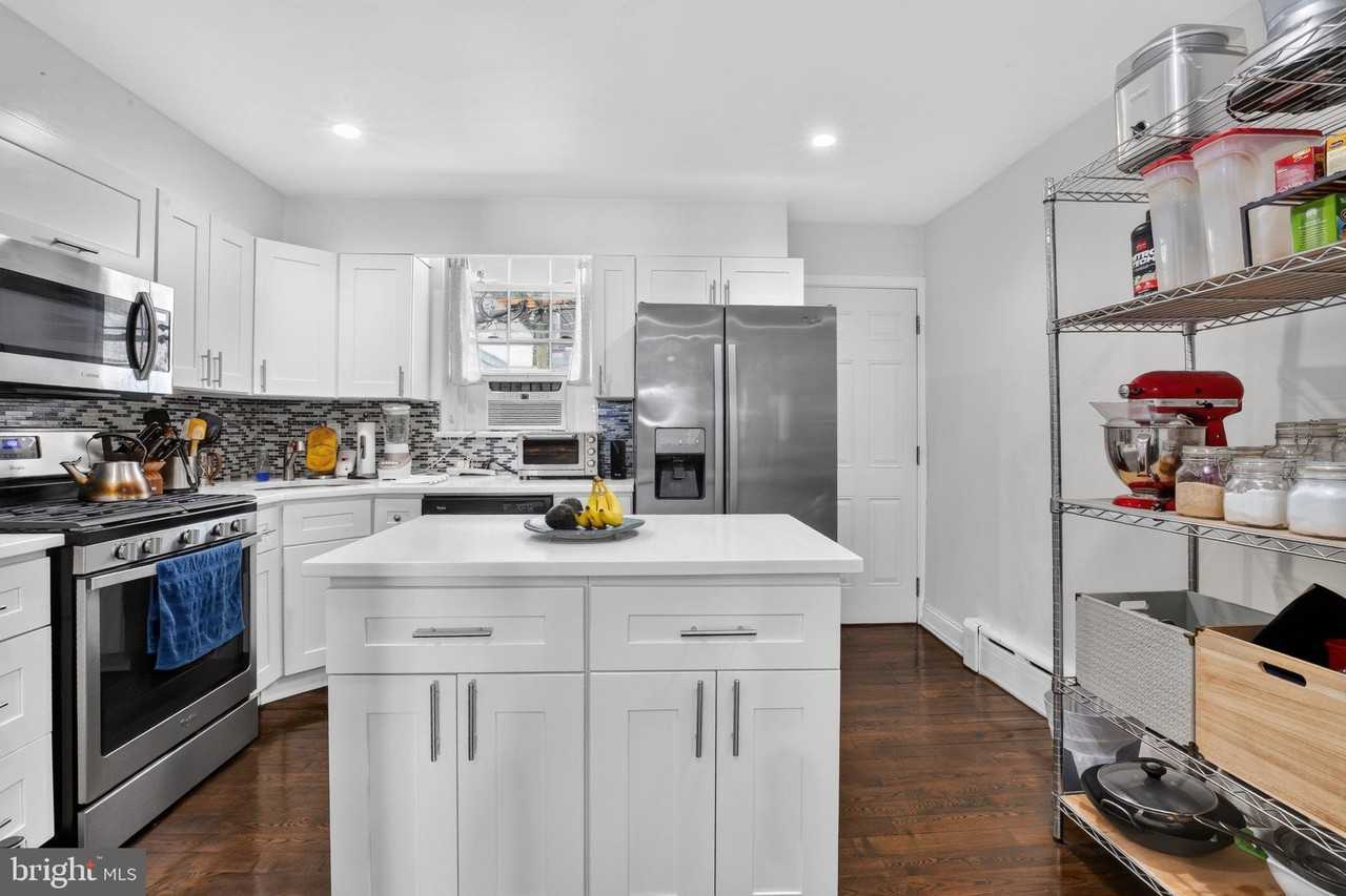 636 Wilder St - Photo 7 of 28