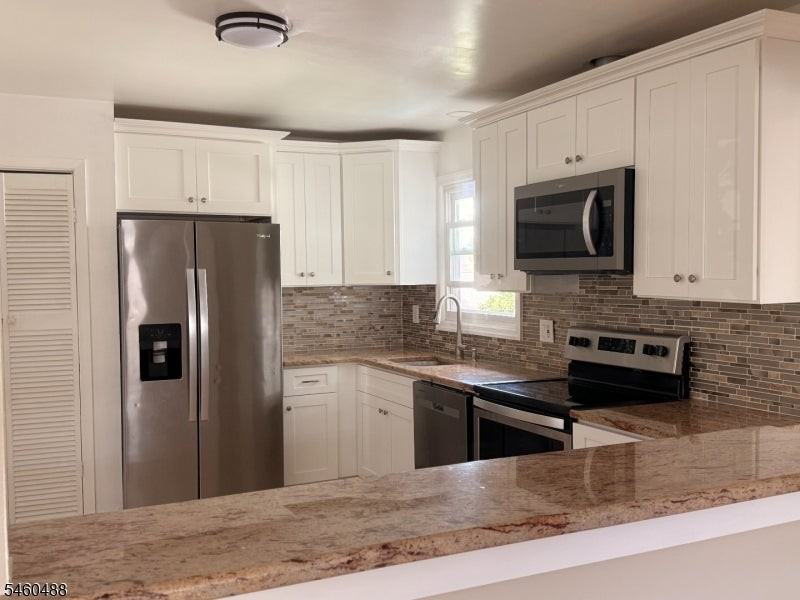 28 Girard Ave - Photo 3 of 19