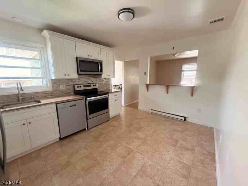 28 Girard Ave - Photo 4 of 19