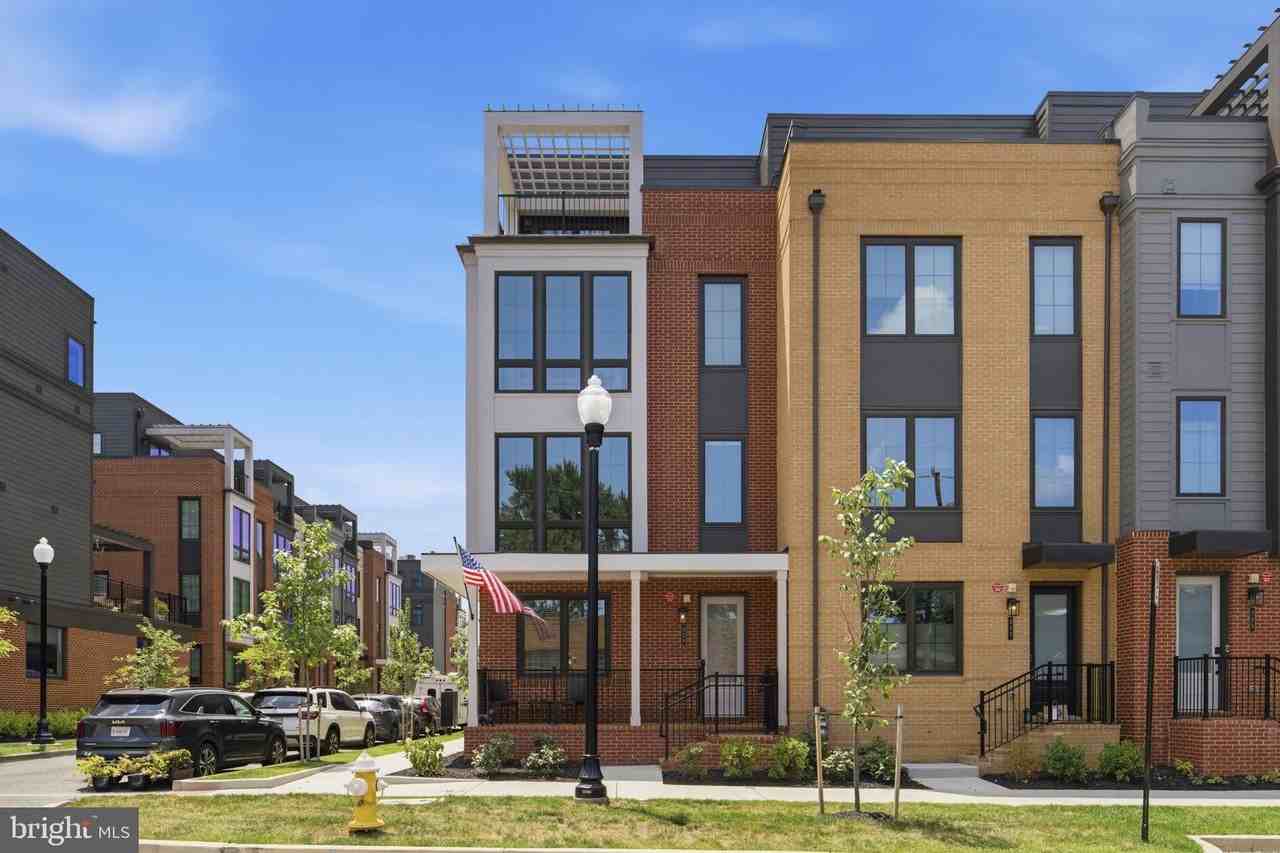 329 Calvert Ave