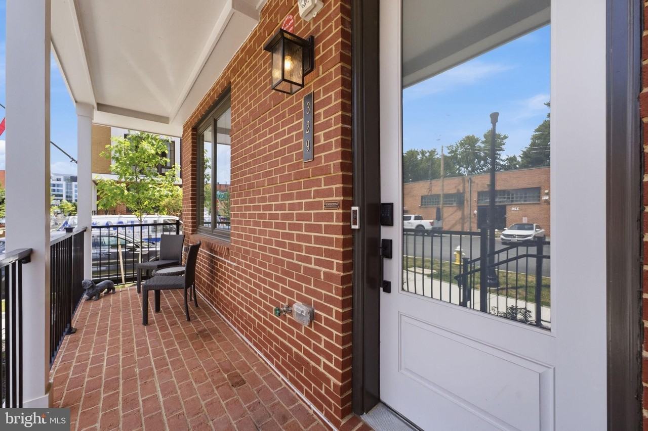329 Calvert Ave - Photo 3 of 50