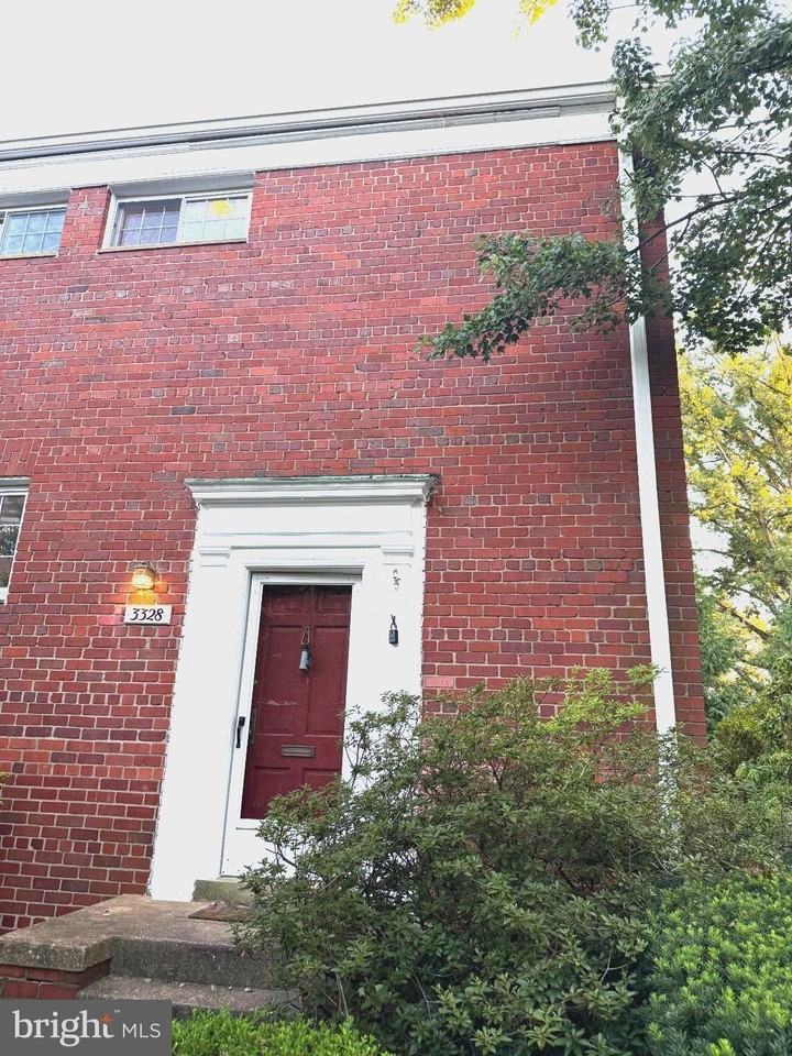 3328 Gunston Rd - Photo 2 of 21