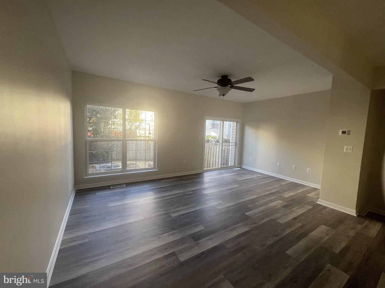 2265 Forsythia Dr - Photo 2 of 7