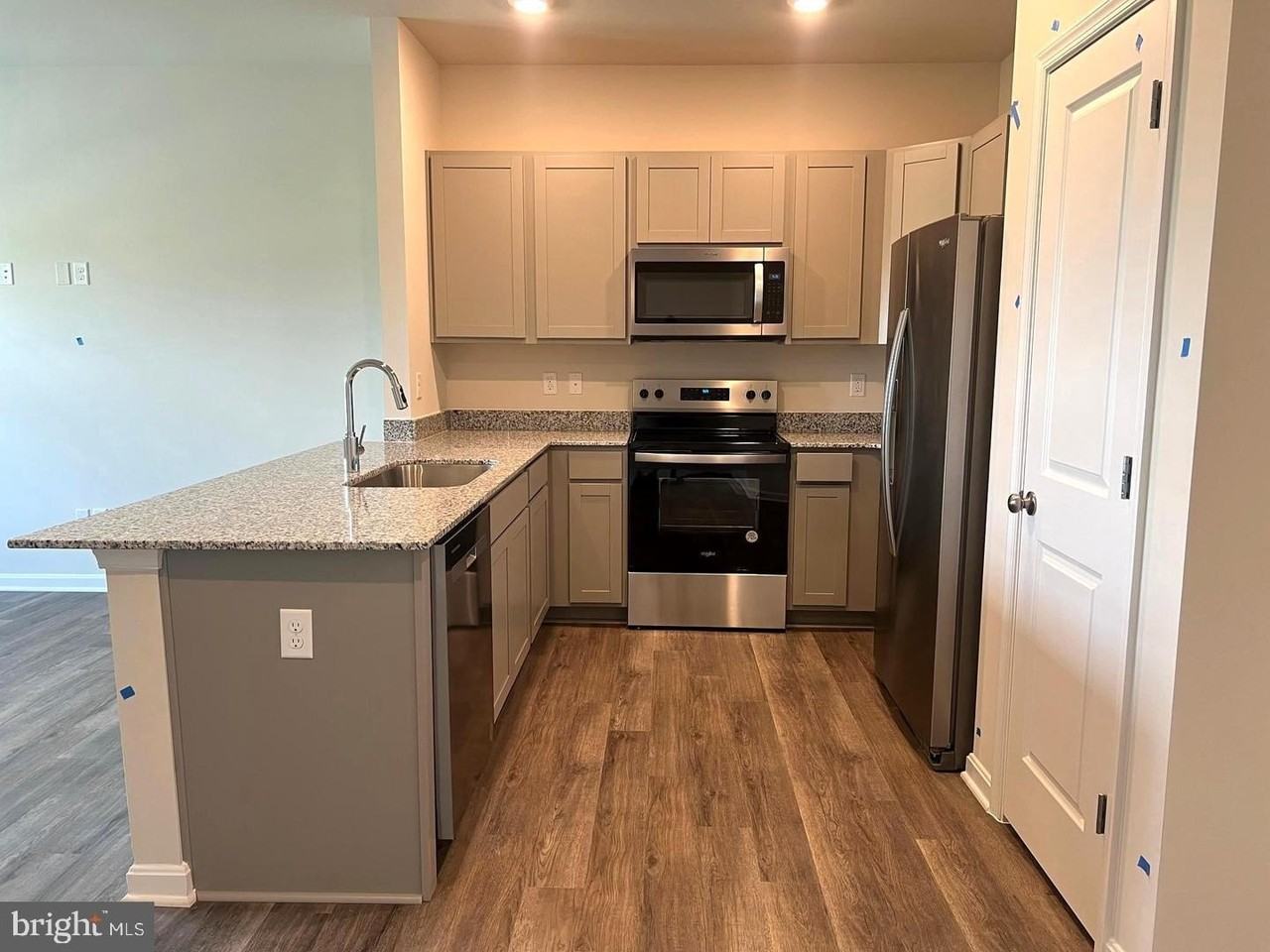 155 Tigney Dr - Photo 2 of 21