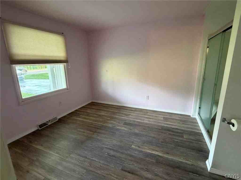 5265 Jamesville Rd - Photo 4 of 11