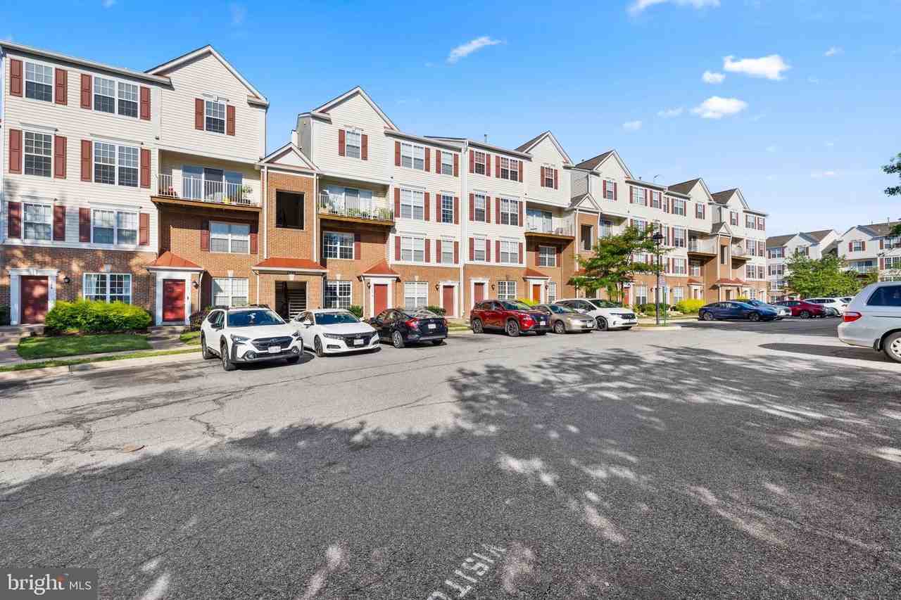 2494 Quick St #102 - Photo 3 of 27
