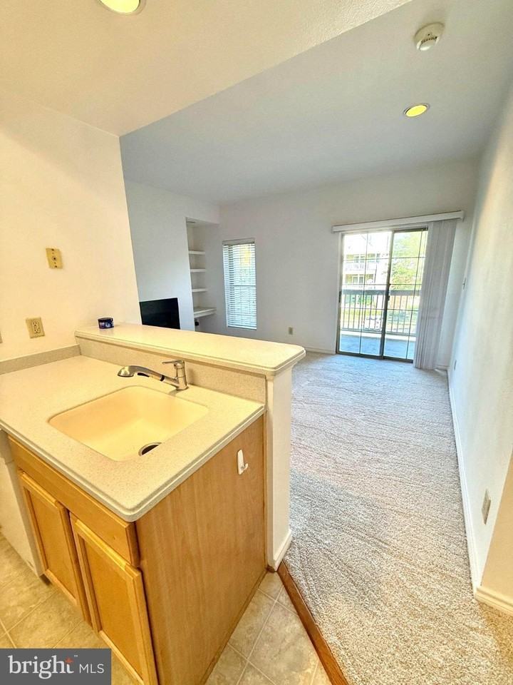 12155 Penderview Ter #821 - Photo 6 of 28