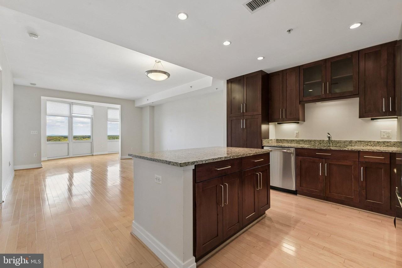 8220 Crestwood Heights Dr #1102 - Photo 5 of 30