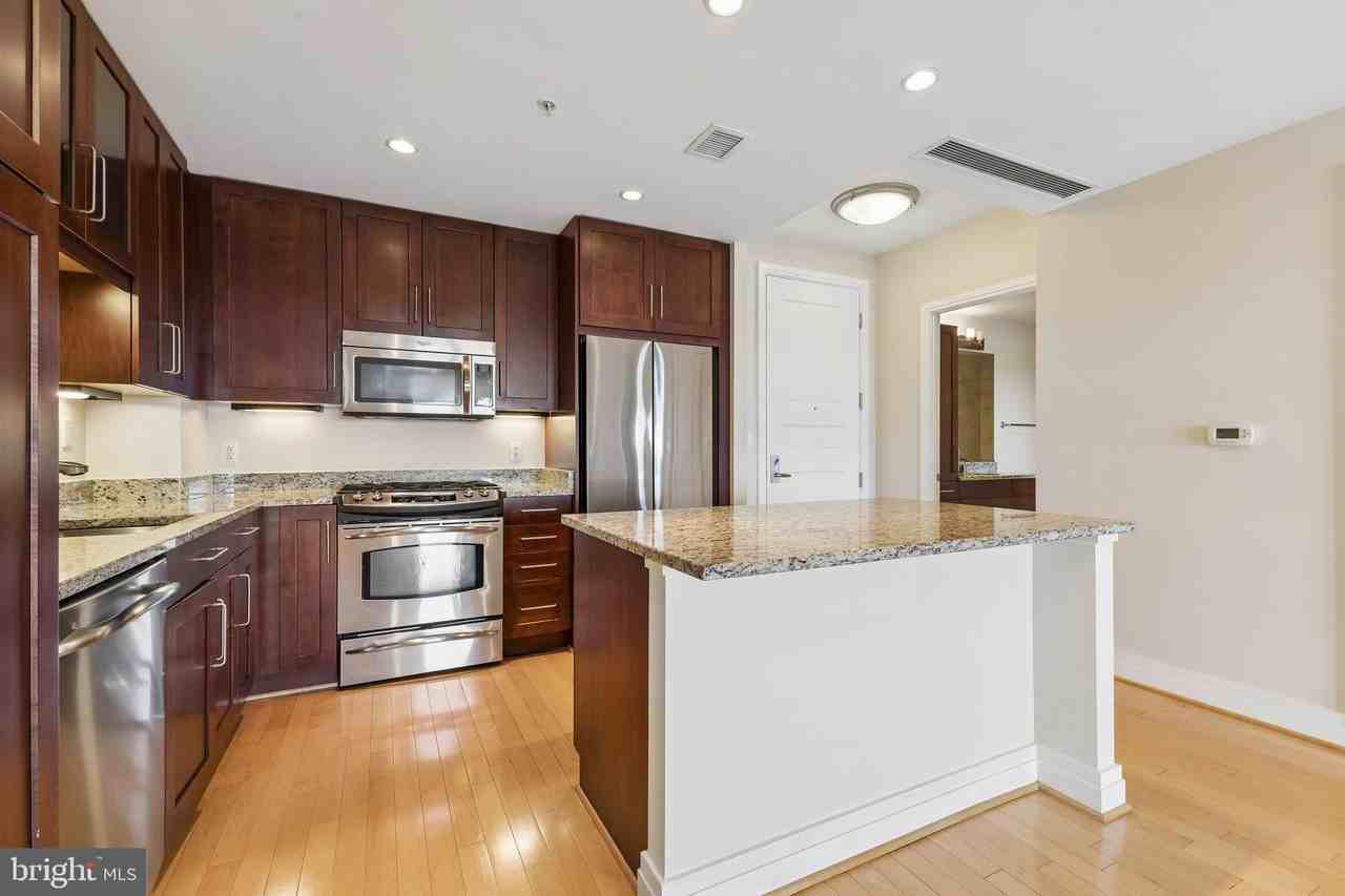8220 Crestwood Heights Dr #1102 - Photo 7 of 30