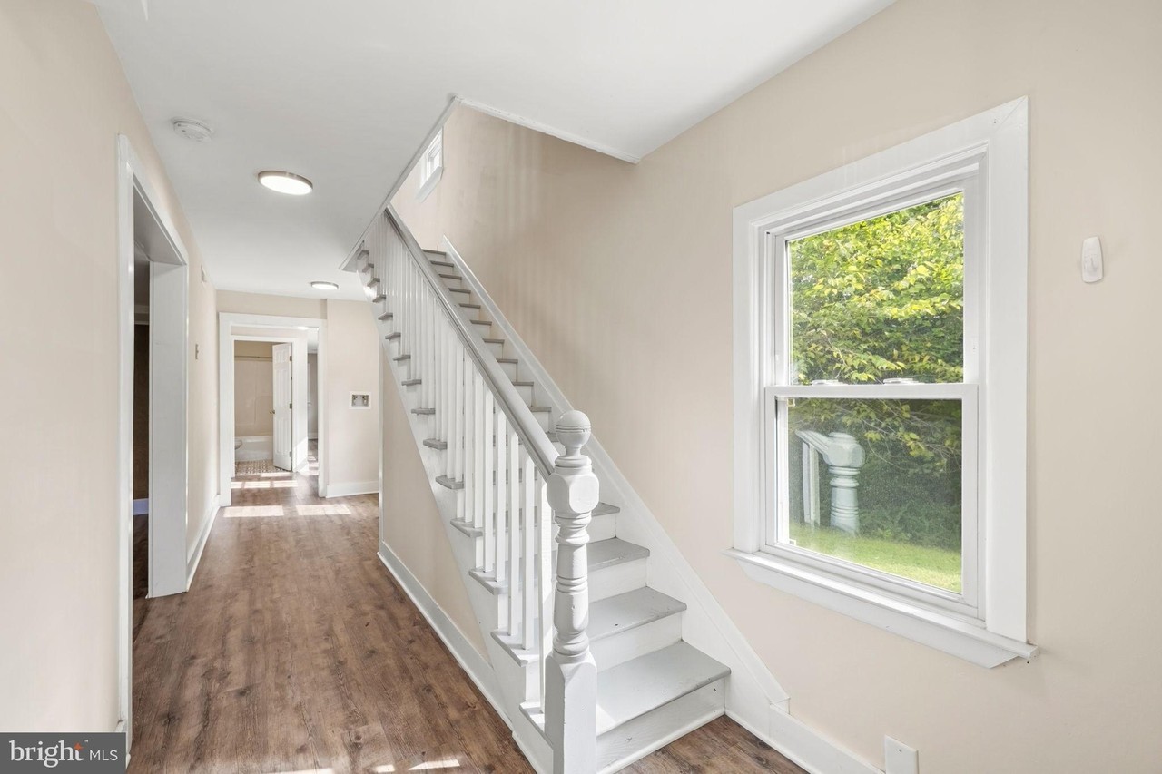 1457 Caledon Rd - Photo 3 of 39